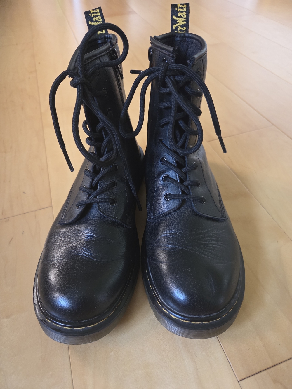 Dr. Marten's 1460 Unisex Youth Size 6 Black Leather Lace-Up Boots